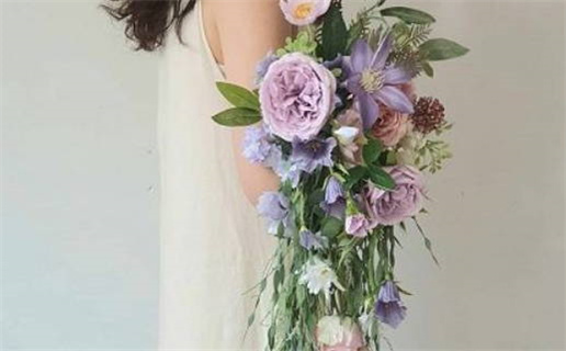 2025年04月24日(农历三月廿七)结婚吉时吉日查询 办婚礼有没有问题？